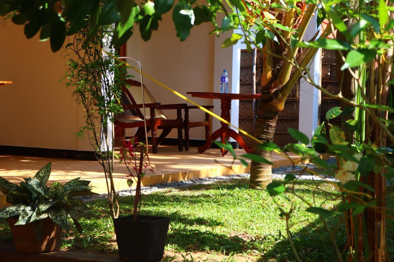 Relax Beach House Tangalle Luaran gambar