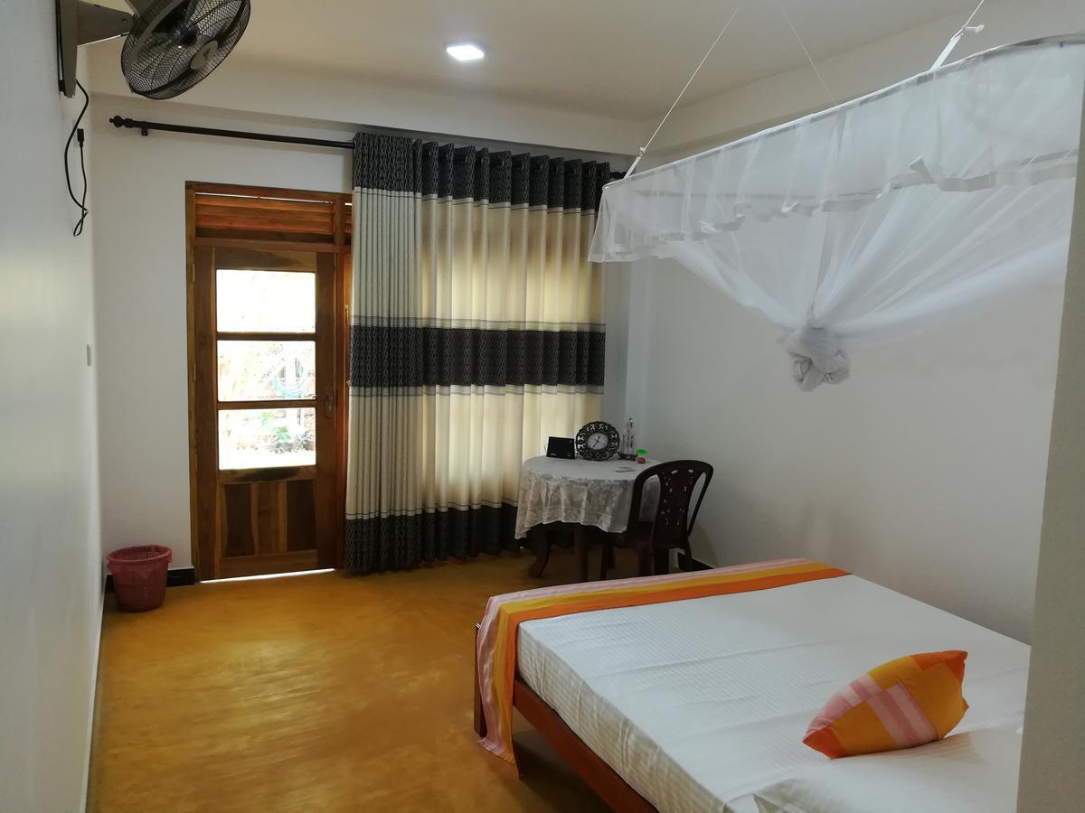 Relax Beach House Tangalle Luaran gambar