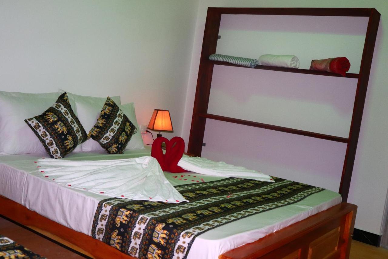 Relax Beach House Tangalle Luaran gambar